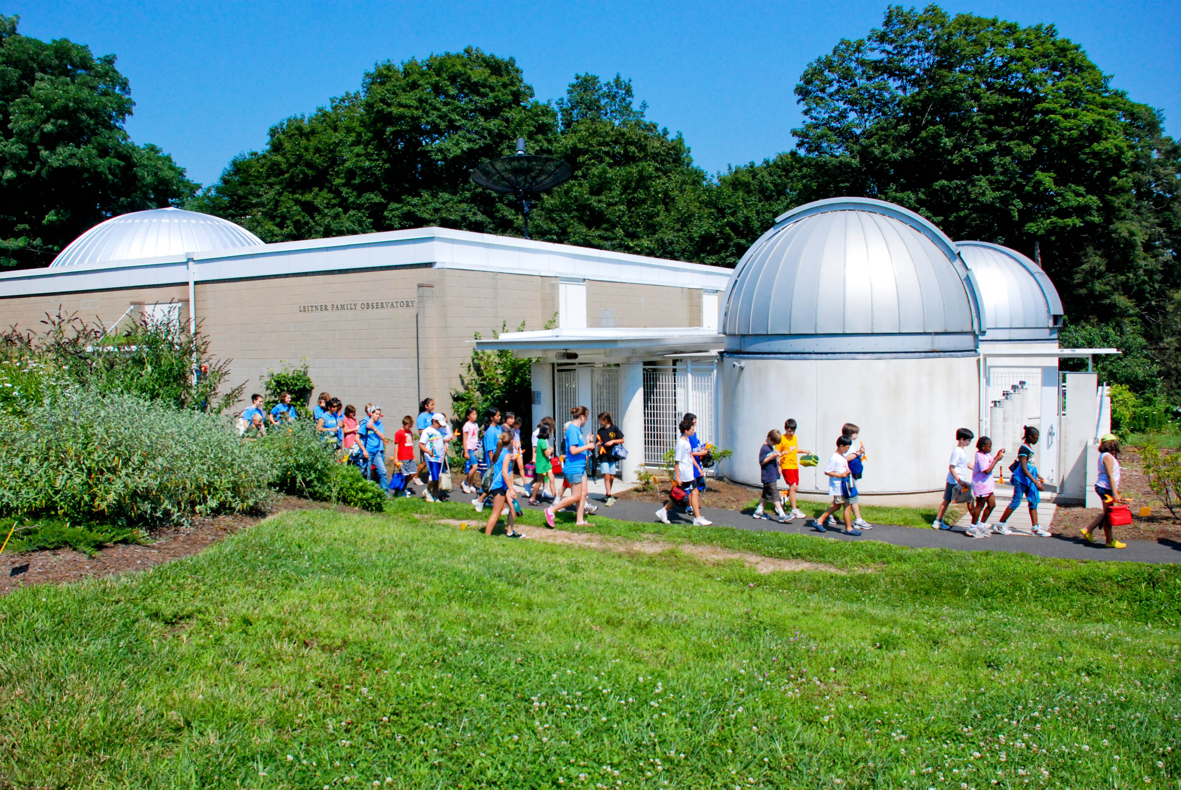 School group visiting LFOP